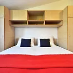 Apartman Senjkovic - With Balcony And Sea View