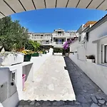 Apartman Senjkovic - With Balcony And Sea View Bol