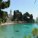 Apartman Senjkovic - With Balcony And Sea View Bol