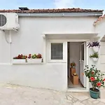 Apartman Senjkovic - With Balcony And Sea View