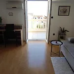 Senjkovic - With Balcony And Sea View Apartman