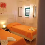Apartman Senjkovic - With Balcony And Sea View