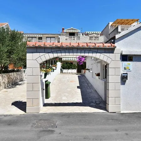 Apartment Senjkovic - With Balcony And Sea View *