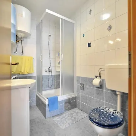 Apartment Senjkovic - With Balcony And Sea View Bol