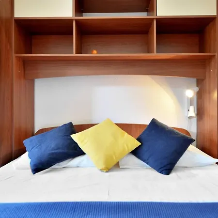 Apartment Senjkovic - With Balcony And Sea View *
