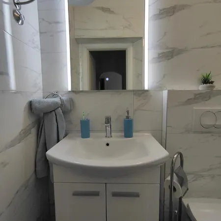 Apartment Senjkovic - With Balcony And Sea View *