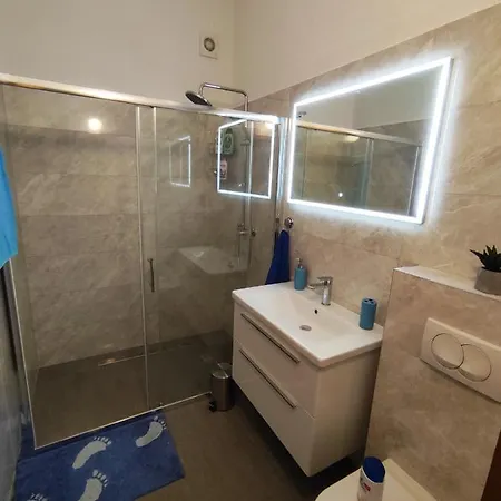Apartment Senjkovic - With Balcony And Sea View *
