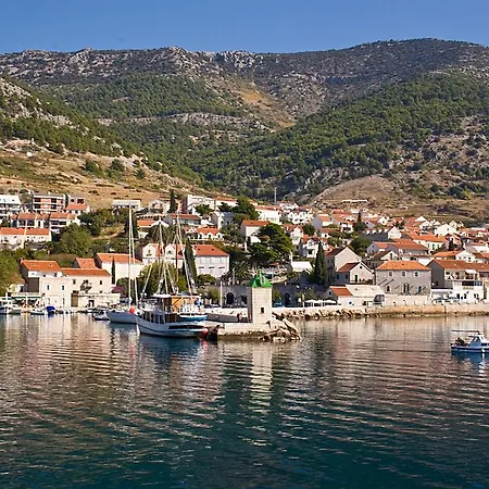 Apartment Senjkovic - With Balcony And Sea View Bol