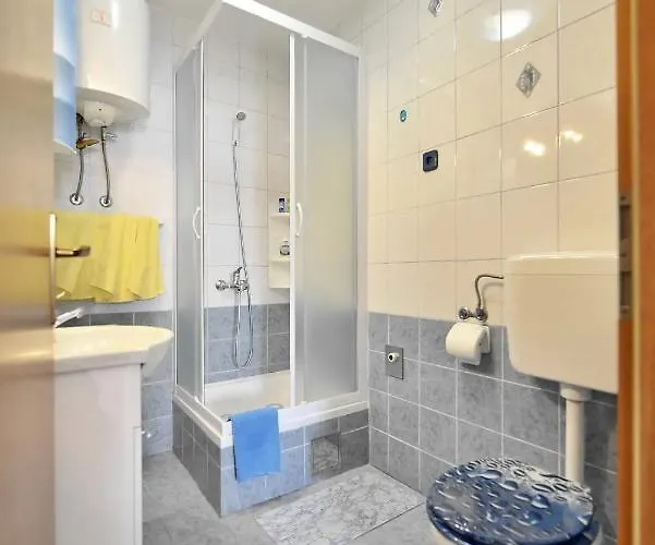 Apartamento Senjkovic - With Balcony And Sea View Bol