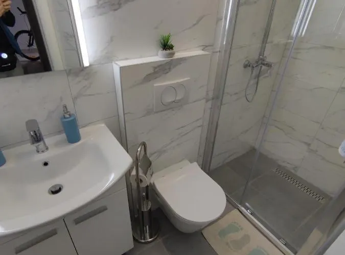 Senjkovic - With Balcony And Sea View Apartamento Bol